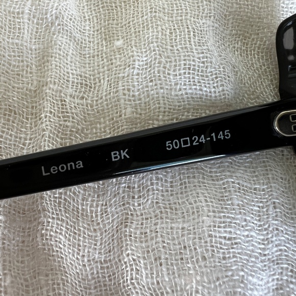 Zac Posen “Leona” Cat Eye Sunglasses – Black Acetate - Super chic! - Picture 10 of 12